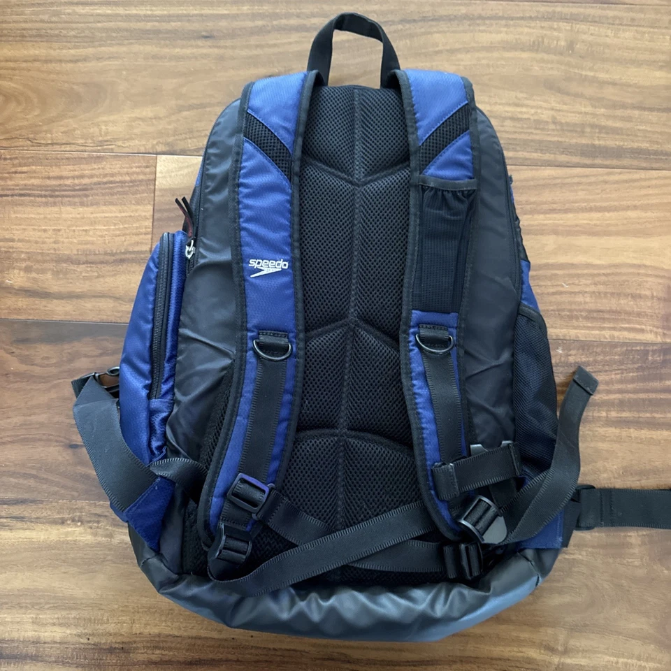 Mochila Speedo teamster 25L Negra | Bordado existente que se puede quitar Foto 2 de 4