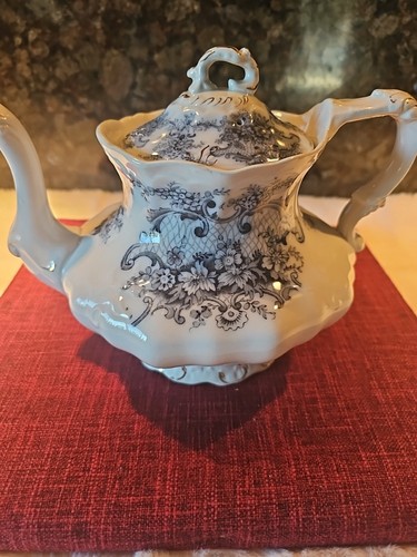 NEW WHARF ENGLAND MONARCH TEAPOT C 1891-1894 VICTORIAN ERA BLUE AND WHITE - Picture 14 of 23