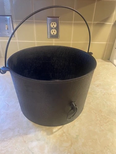 PRE GRISWOLD ERIE No. 8 CAST IRON BEAN POT KETTLE HTF