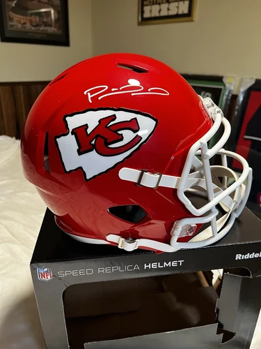 PATRICK MAHOMES CHIEFS SIGNED FULL SIZED SPEED HELMET - Steiner (Fanatics) COA