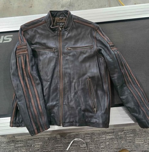 Schwarze Nieten Leder Motorradjacke XXL - Bild 1 von 4