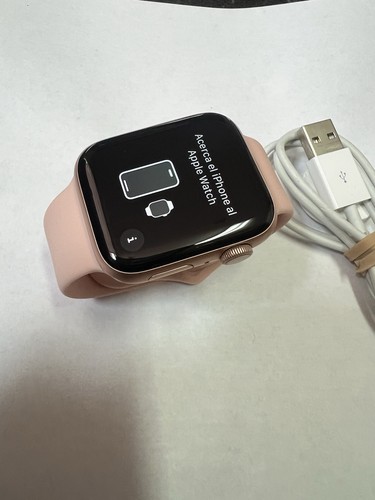 Apple Watch Series 4 44mm rose gold Aluminum gps + Cellular Sport Band unlocked - Photo 2 sur 5