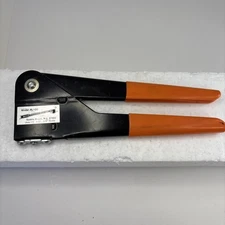 Vintage Arrow Fastener E-Z Pull RL100 All Purpose 3 Size Rivet Gun Tool