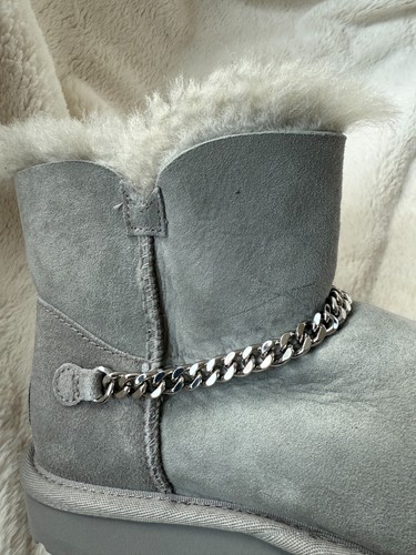 NWD UGG Classic Charm Mini Boot Gray w/Chain & UGG Bling Charm&Pom US6/UK4/EU37 - Picture 3 of 15