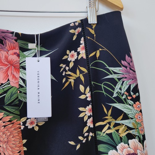 *New* VERONIKA MAINE Black Floral Short Skirt SIZE 16 BNWT Made in Aus RRP $199 - Picture 2 of 7
