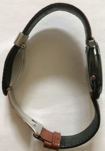 Runde schwarze Herrenarmbanduhr „JUNGHANS MEGA SOLAR“ - Picture 4 of 5