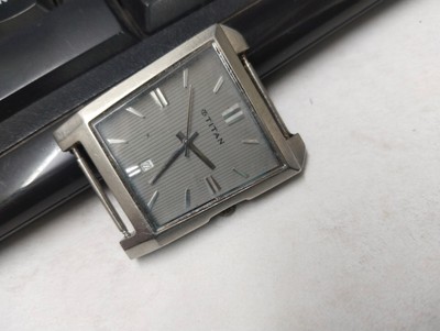 Vintage Titan Edge Mens Wrist Watch Slim Classic Watch eBay