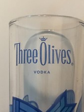Verre à shot à vodka trois olives ! Peut contenir 2 onces !