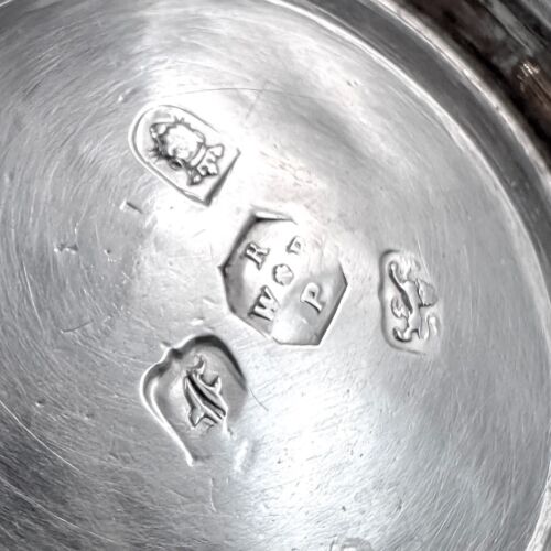Antico porringer zuccheriera georgiana argento sterling due manici, Peaston, 1761 - Foto 9 di 11