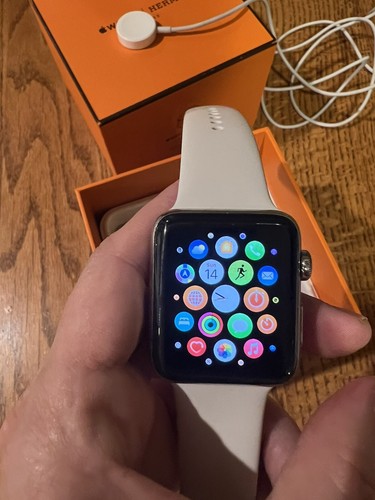 Hermes Apple Watch Series 3 42mm GPS + Cellular Stainless Steel - Picture 16 of 17