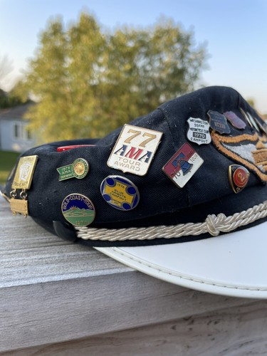 Harley Davidson Original 1950”s Captain's hat cap Rare 7 1/4 Size W/ 25 Pins AMA - 第 2/12 張圖片