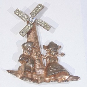 Vintage-Frank-Gargano-sterling-silver-rhinestone-Dutch-windmill-pin-Garman-1940s