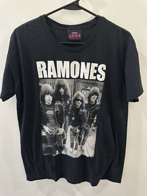 Ramones 1234 T-Shirt Mens Size Large Short Sleeve Graphic Black Punk Rock 2012