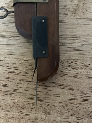 Antique Vintage Wood Shuttle Punch Sliding Needle Weaving Rug Hooking Tool - Picture 9 of 9