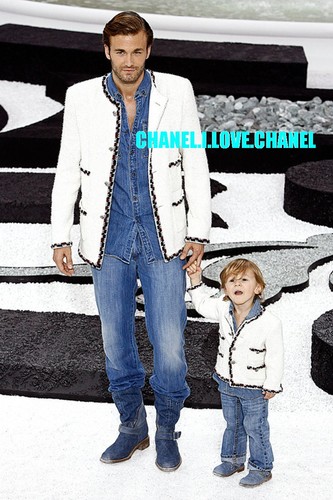 CHANEL 11P $5,400 AMAZING LESAGE TRIM NAVY TWEED JACKET BLAZER,40/42,RARE - Picture 12 of 13