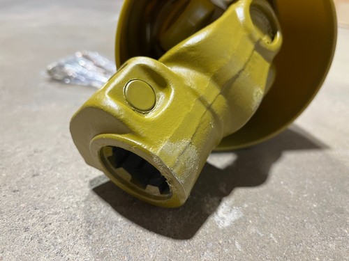 "Línea motriz para cortadores ligeros 1 3/8 con 1/2 perno de cizallamiento por 1 3/8 6 spline 51" - Imagen 4 de 4