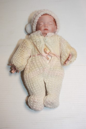 The Ashton Drake Galleries Porcelain Baby Doll 5.5 inch Yolanda Bello Signed - Picture 3 of 12