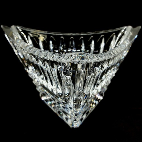 Striking Celebration Crystal Triangular Bowl - Candy Dish 8" x 4", Tiny Chip - Picture 6 of 9
