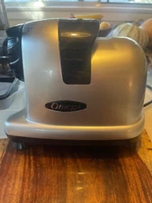 OMEGA MM900HDS Low Speed Masticating Celery Juicer - Silver