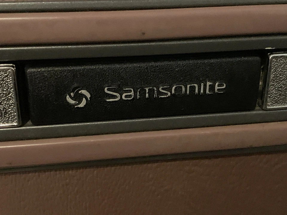 Estuche de 4 trenes Samsonite Silhouette de colección cerradura/llave rígida - granate Foto 4 de 4