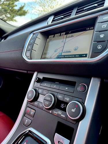 LAND ROVER RANGE ROVER EVOQUE 2.0 TD4 HSE Dynamic 2015 - Picture 13 of 14