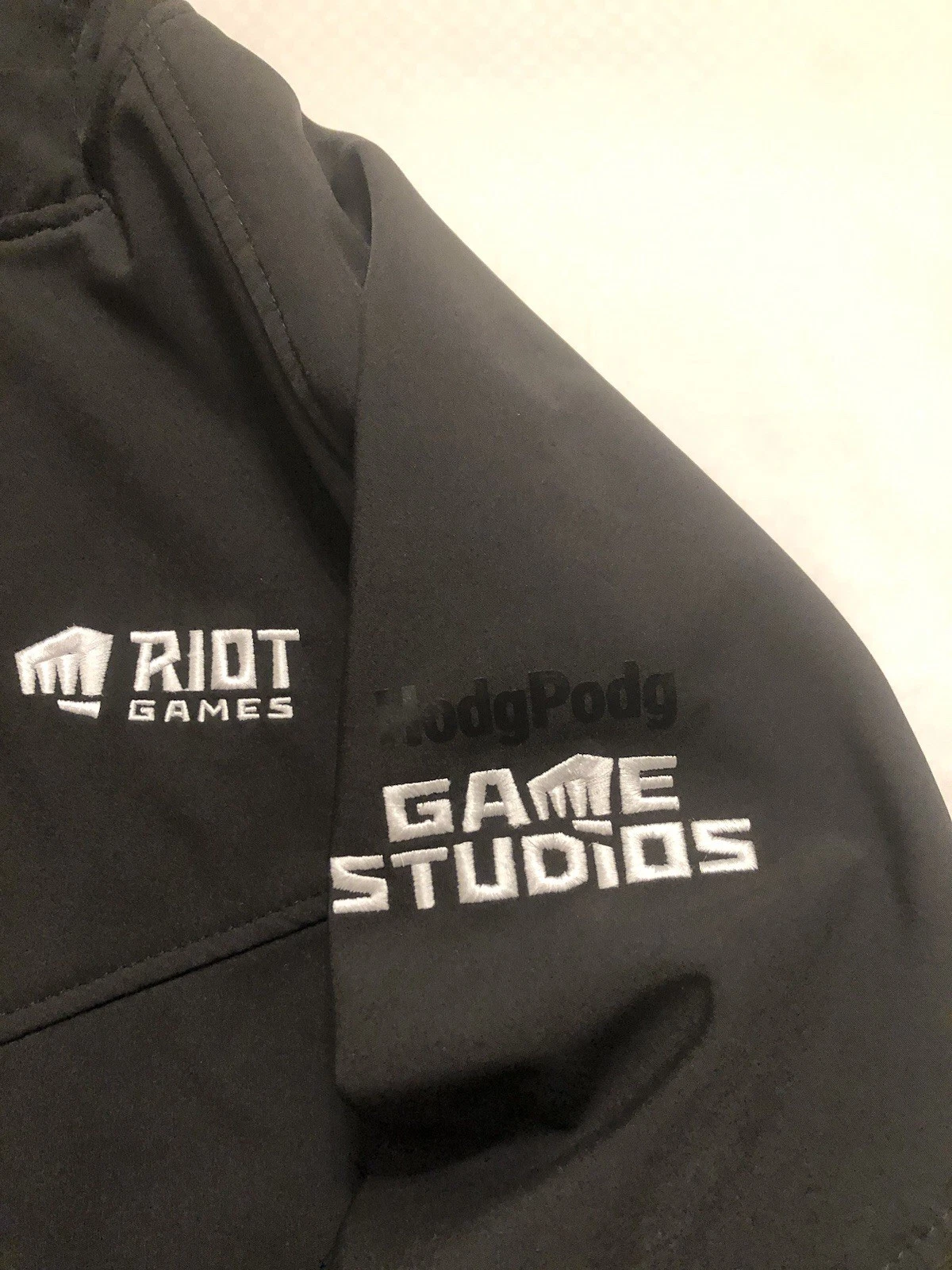 RARE Riot Games Game Studio Hodgpodg Exclusive Jacket Size Large image 4