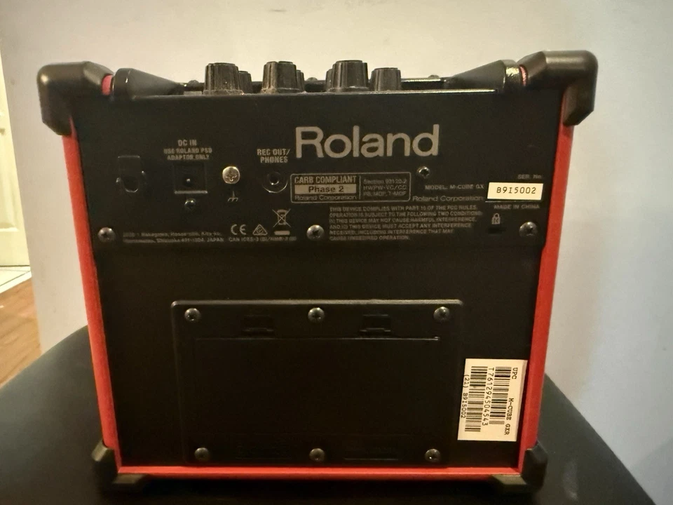 Amplificador de guitarra incorporado ROLAND MICRO CUBE GX rojo M-Cube amplificador multiefecto Foto 3 de 4