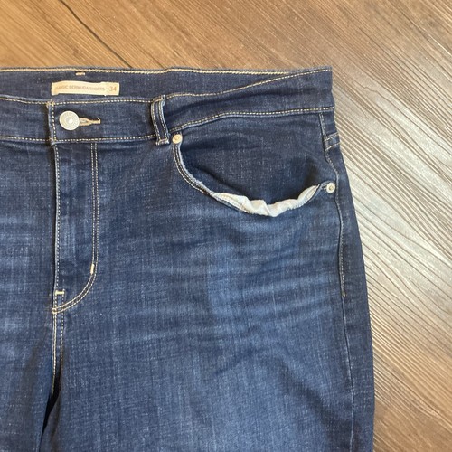 Levis Classic Bermuda Jean Shorts Women 38x10 Denim Dark Wash Rolled Hem - Picture 5 of 11