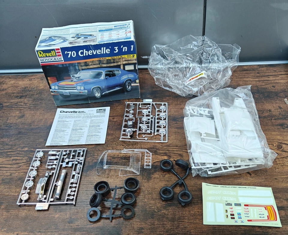 Revell Monogram ’70 Chevelle SS 3'n 1 Heavy Chevy 1:24 NEW OPEN BOX #85-2715 - Image 2 of 4