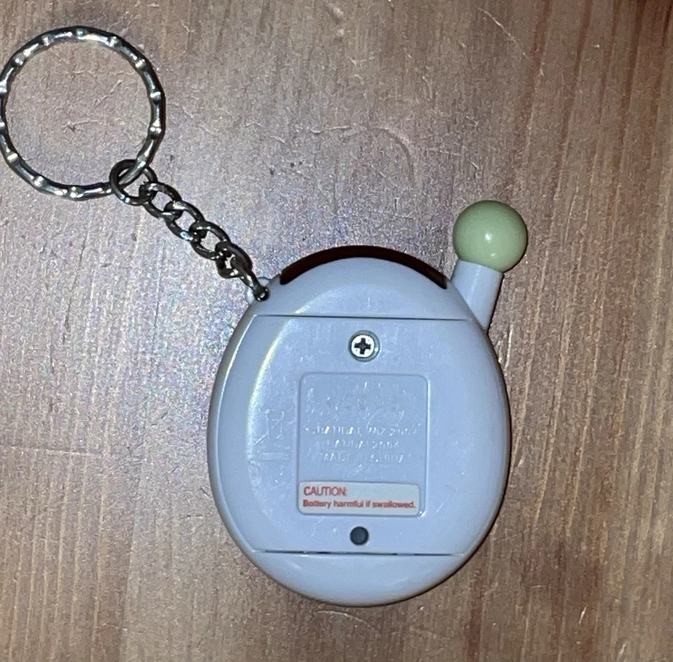 Vintage 2004 Tamagotchi Connection V4 Glow In The Dark - Working! (RARE) - Image 3 of 3