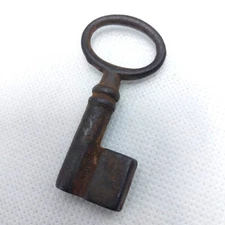 🔑 Antique Heavy Iron Skeleton Key Vintage Rusty Barrel Key for Lock or Necklace