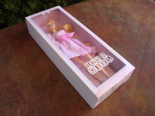 Barbie Bambola da Collezione "It's A Girl" con Supporto di Mattel (2015) NUOVA - Foto 6 di 9