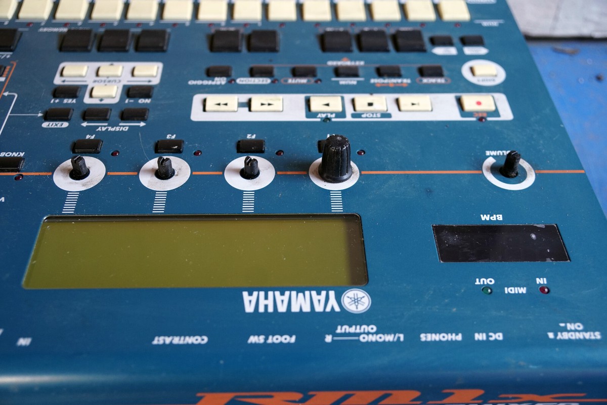 Yamaha Rm1x Sequencer Remixer Rhythm Drum Machine Grove Box