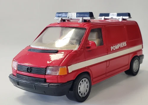 VOLKSWAGEN T6 POMPIER 1/43 SANS BOITE