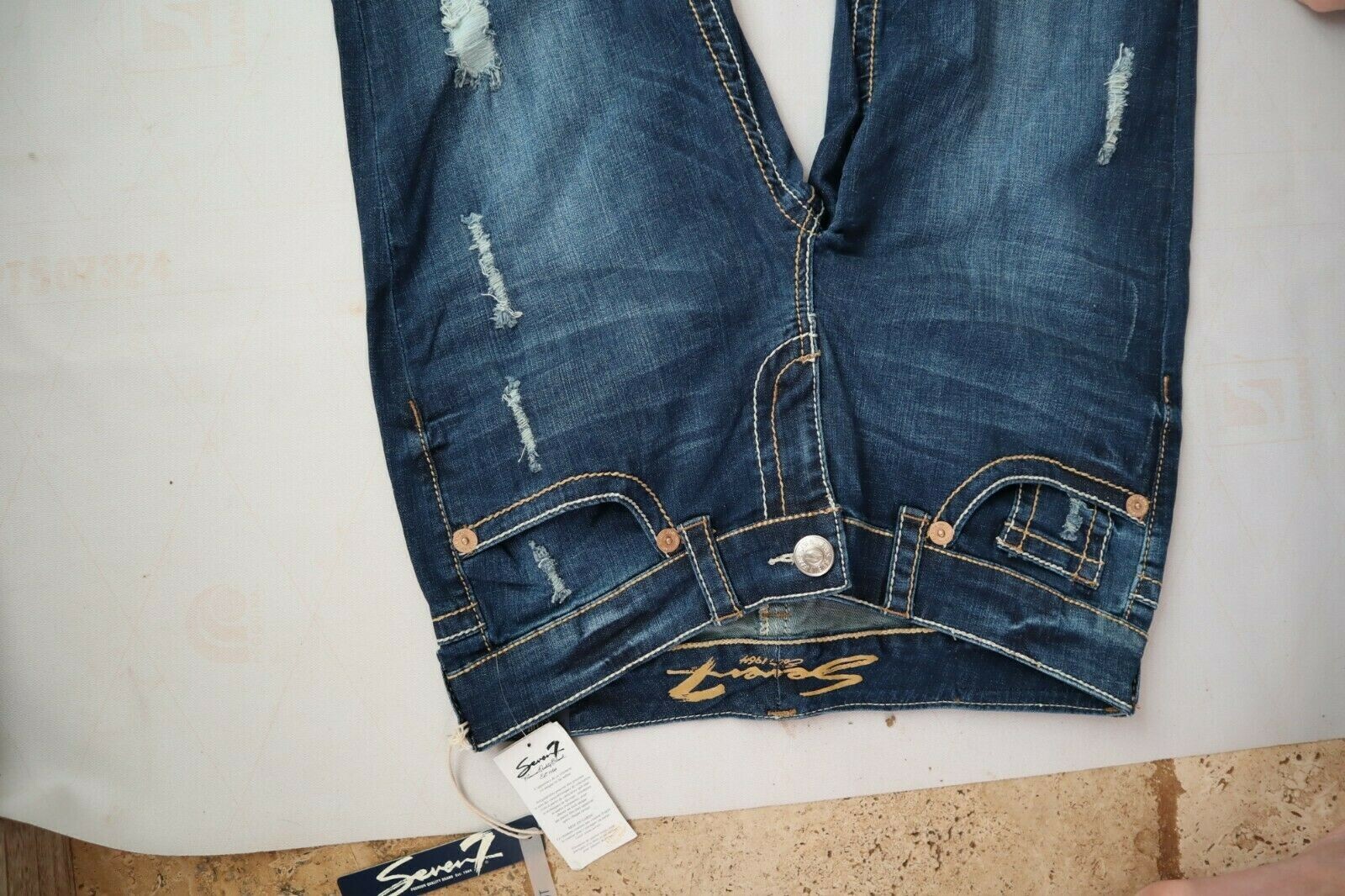 Picture 4 of 6