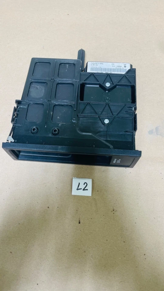 VOLKSWAGEN GTI 2010-2014 MÓDULO DE ENTRADA DE MEDIOS TOMA MULTIMEDIA L2 Foto 2 de 4