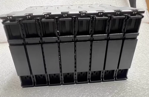 HPE DL3xx 2U Gen10+Gen11 8SFF U.3 x1 TriMode 12/24G BC Cage+Backplane P39781-001