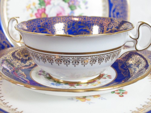 10+ Royal Stafford "Empress" 7 Piece Settings Floral Cobalt Blue/Gold Dinner Set - Picture 6 of 14