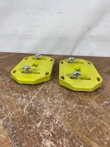 Ryobi OEM Part Skid Shoe Assembly/BOLTS RY40807 HP 40v 24" Snow blower - Picture 4 of 4