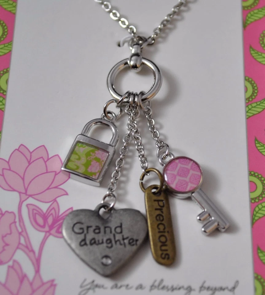 Collar Jilzara Nieta 2 Longitudes Dije Arcilla Polimérica Incrustación Llave Cerradura B1 Foto 3 de 4