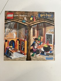 LEGO Harry Potter: Hogwarts Classrooms (4721)