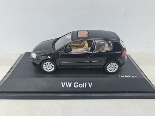 Schuco Volkswagen Golf V Black. 1:43 - Imagen 4 de 8