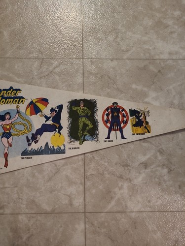 Nice Vintage Batman Robin Wonderwoman 30" Pennant - Picture 3 of 4