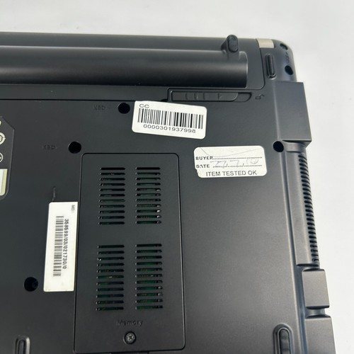 Samsung NP-NC10 Intel Atom Netbook Laptop For Parts Battery Needs Replacing - Picture 8 of 11