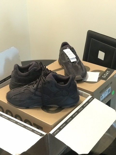 yeezy 700 static goat