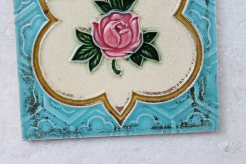 VINTAGE TILE ART NOUVEAU MAJOLICA PINK FLOWER DESIGN ARCHITECTURE TILE NH4420 - Picture 4 of 9