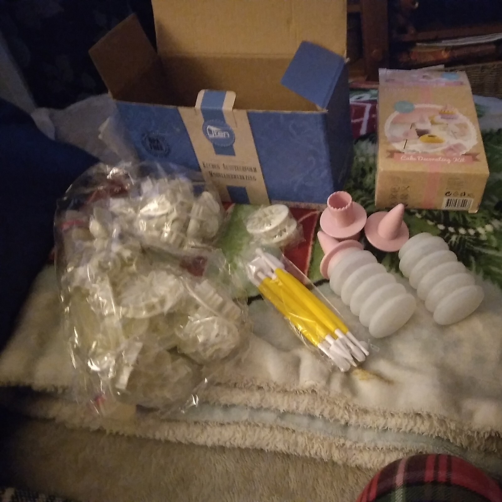Picture 1 of 4