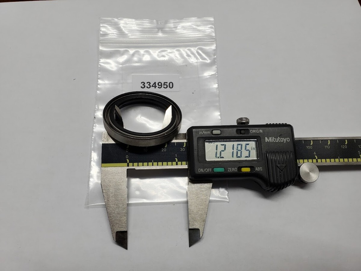 New Evinrude Johnson OMC Factory Boat Propeller Shaft Seal