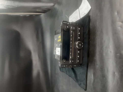 Audio Equipment Radio Opt UM7 Fits 07-14 SIERRA 2500 PICKUP 1041785 - Picture 2 of 12