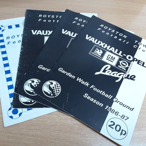 QUATRE programmes Royston Town FC HOME (1986-1989) VOIR LISTE